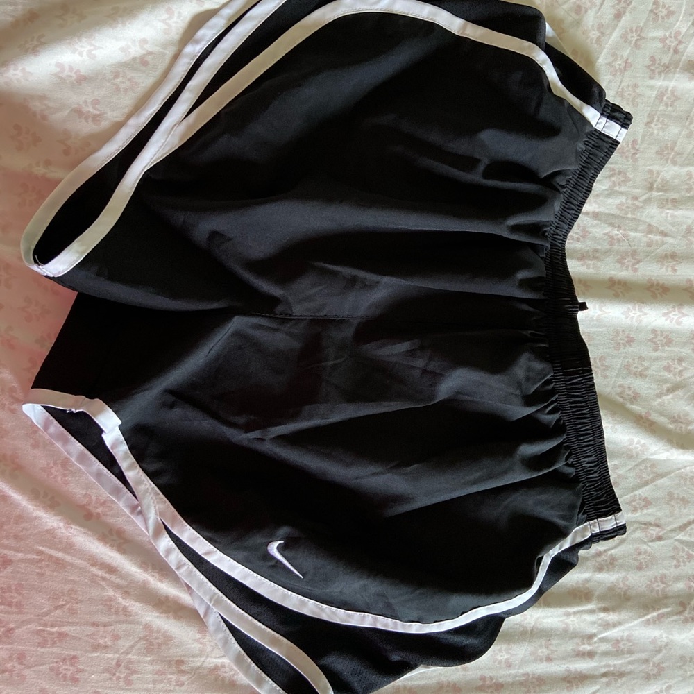 Nike shorts - Picture 2 of 5